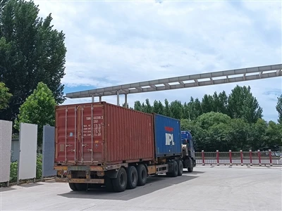 KJL Quartz Company sendte to beholdere med premium kvartsplater til Brasil